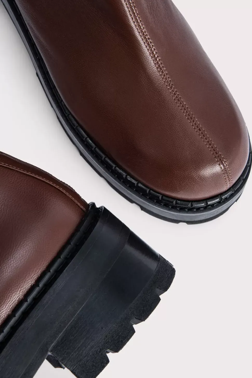 Alister Sequoia Nappa Leather