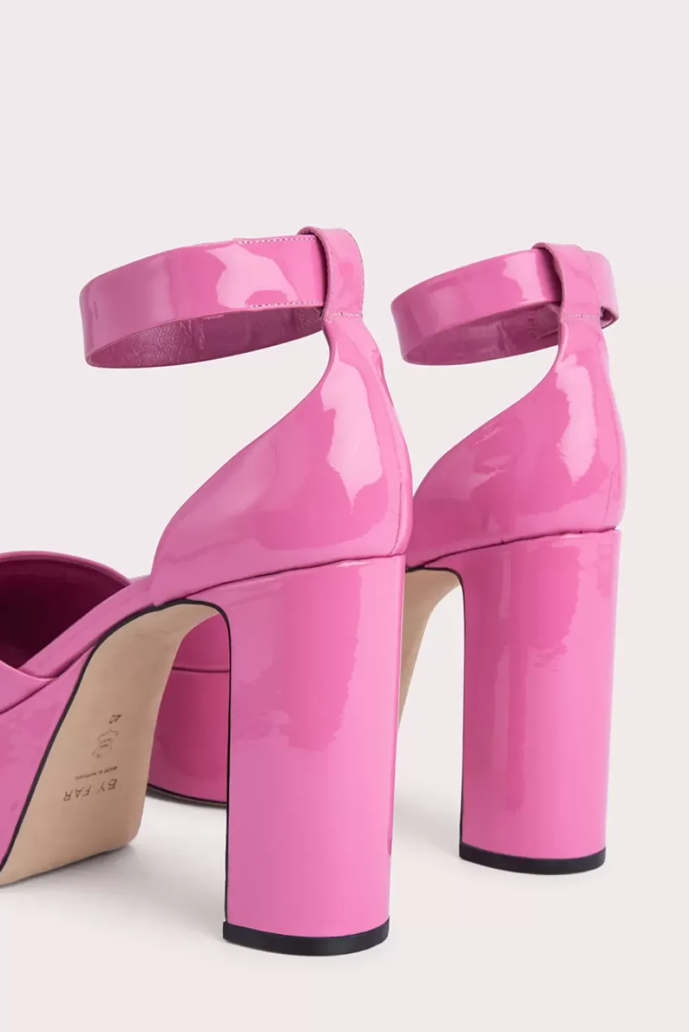 Barb Lipstick Patent Leather