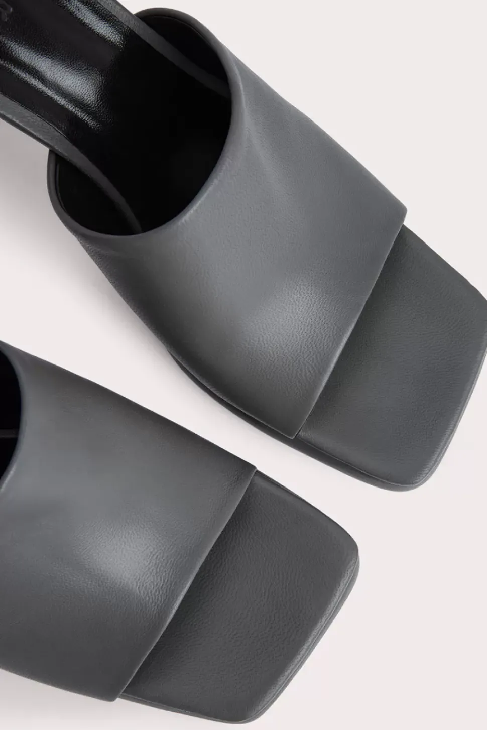 Beliz Cement Nappa Leather