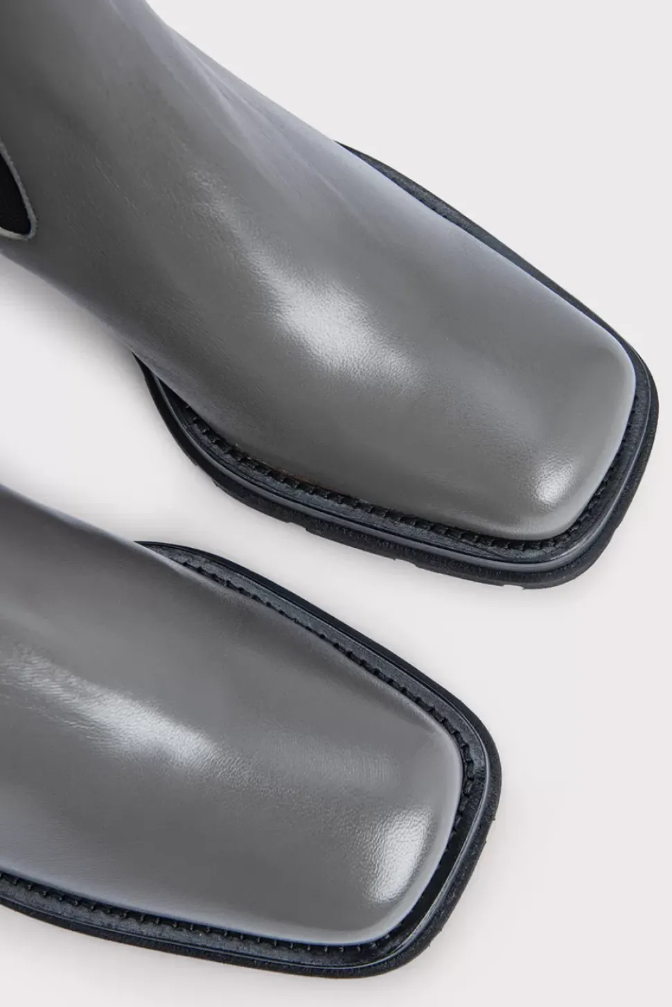 Elijah Cement Nappa Leather