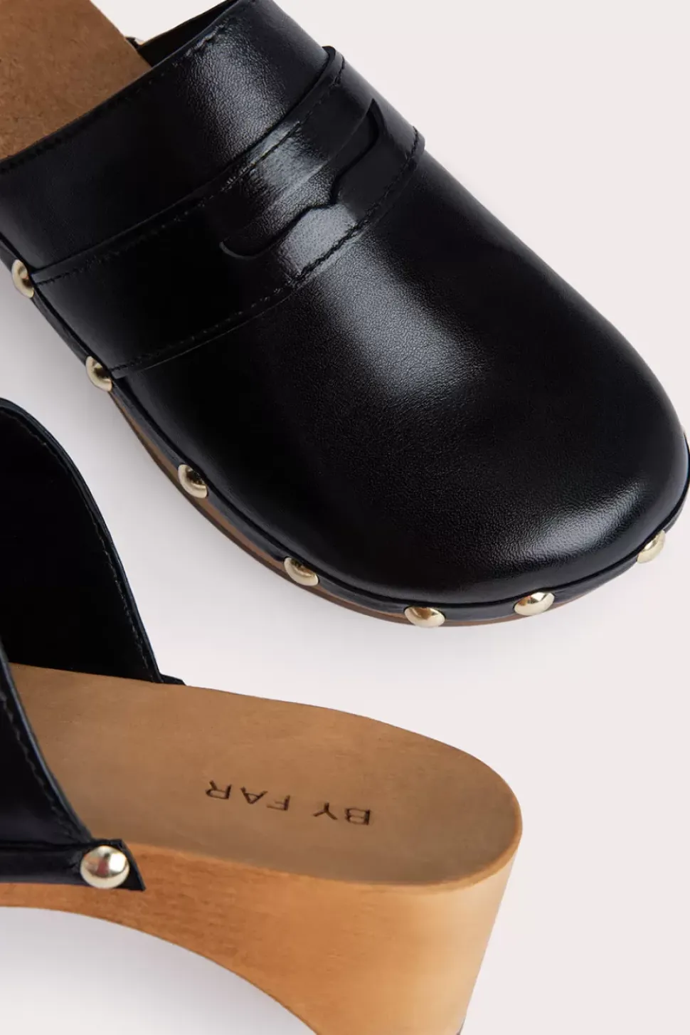Hans Black Gloss Leather