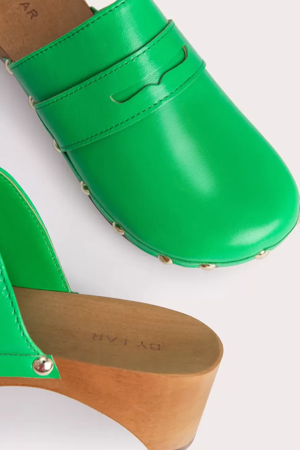 Hans Super Green Gloss Leather