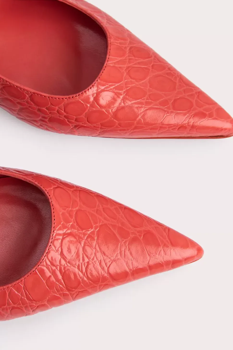 Jess Coral Circular Croco Embossed Leather