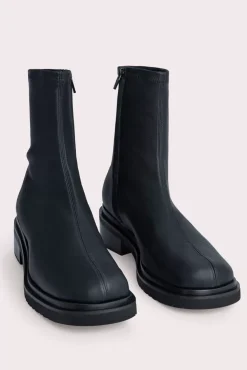 Kah Black Stretch Leather