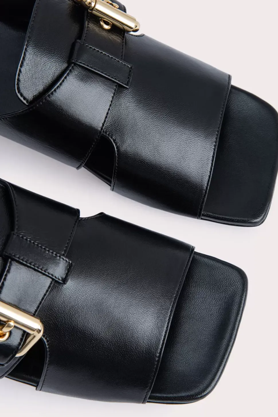 Lago Black Gloss Leather