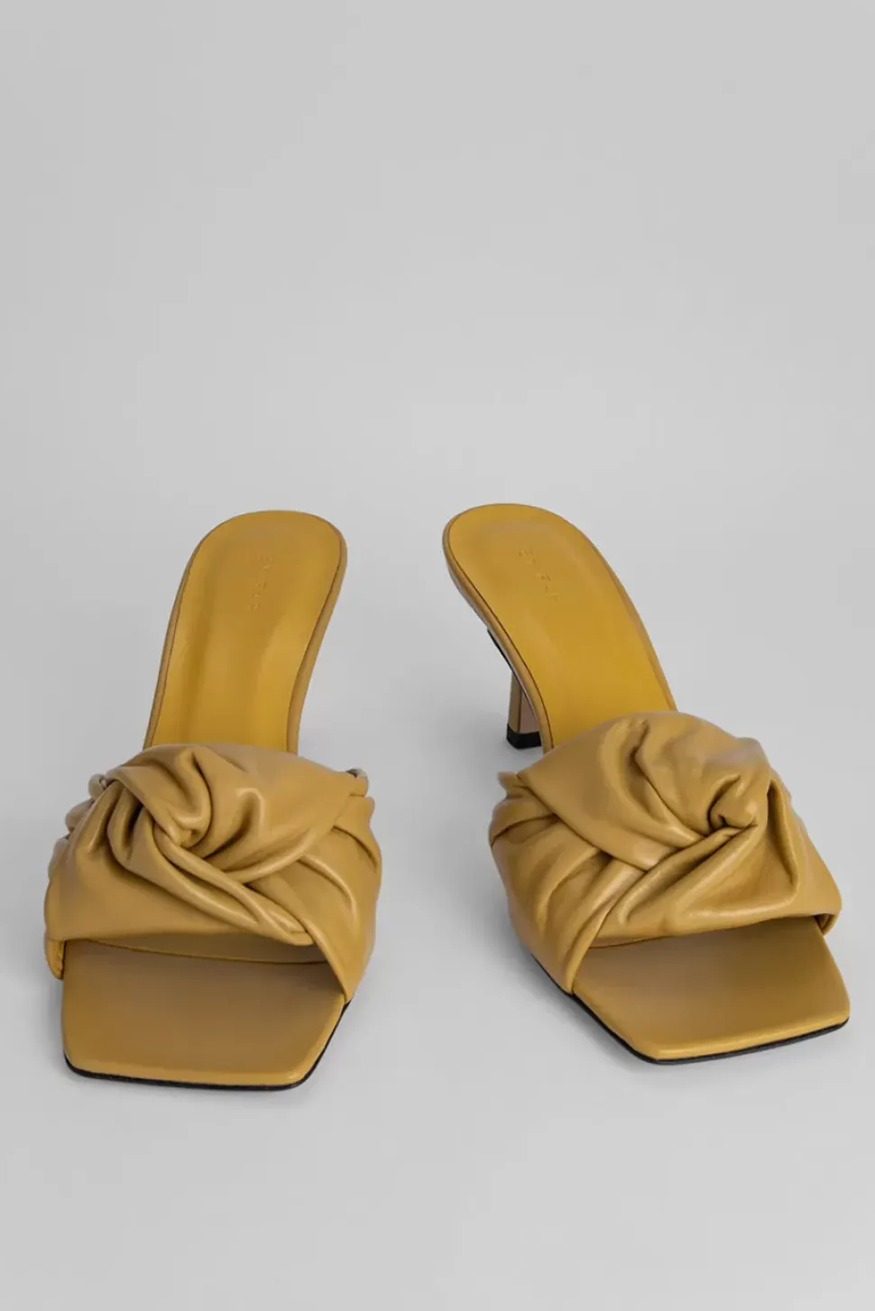 Lana Ochre Gloss Leather