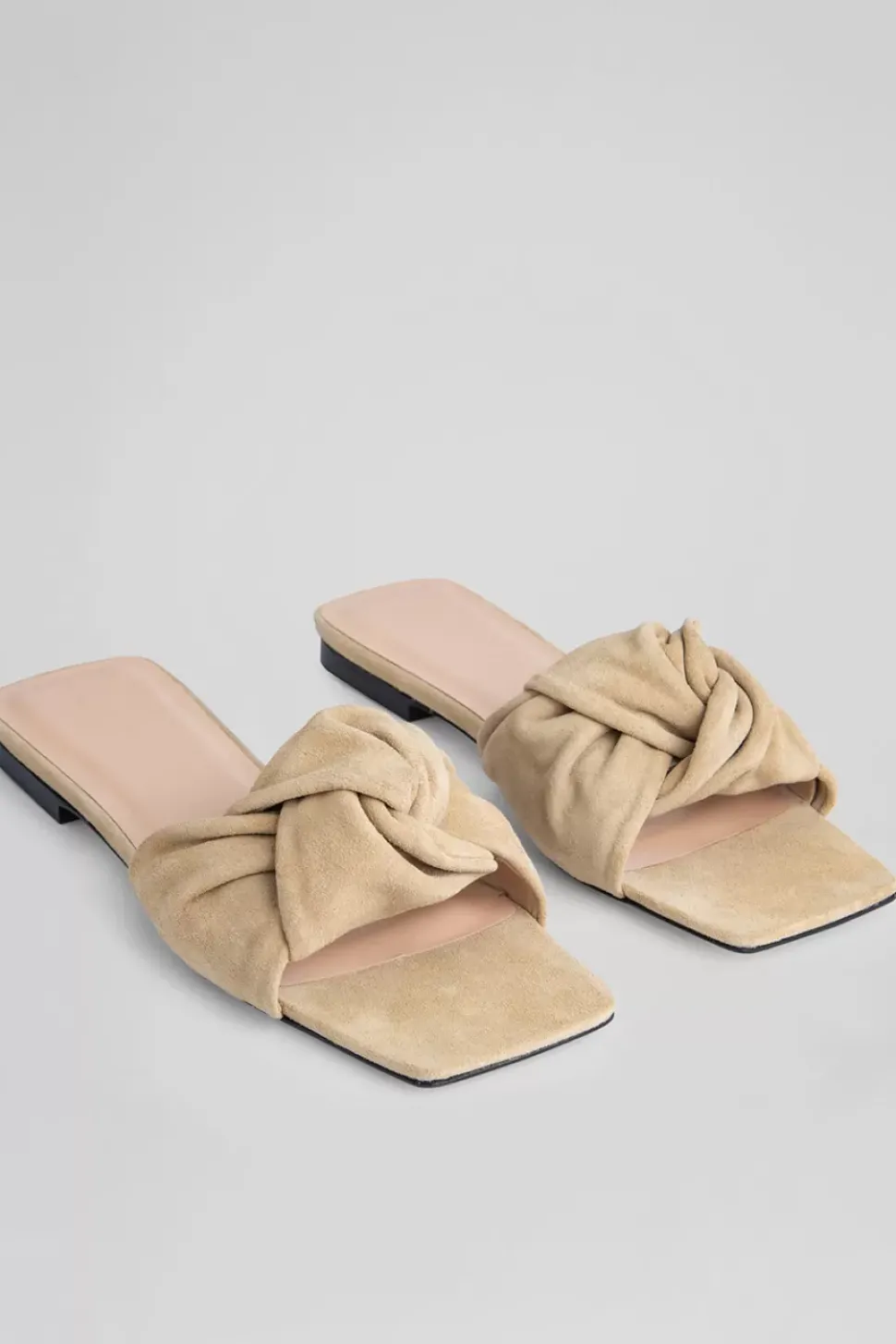 Lima Cappuccino Suede Leather