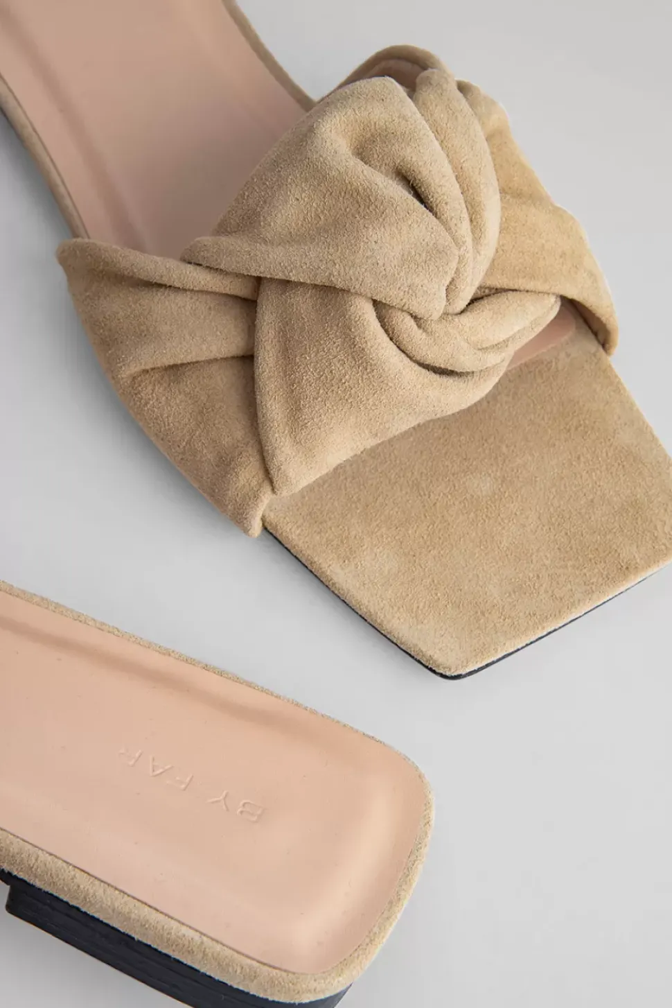 Lima Cappuccino Suede Leather