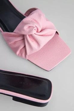 Lima Peony Grained Leather