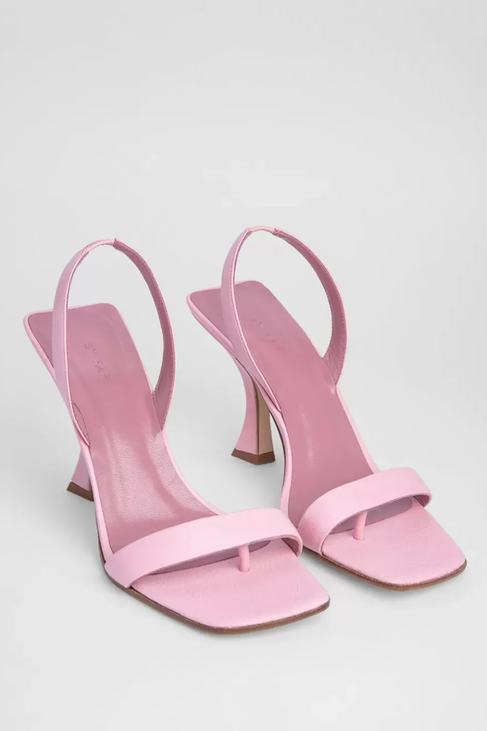 Lotta Peony Grained Leather