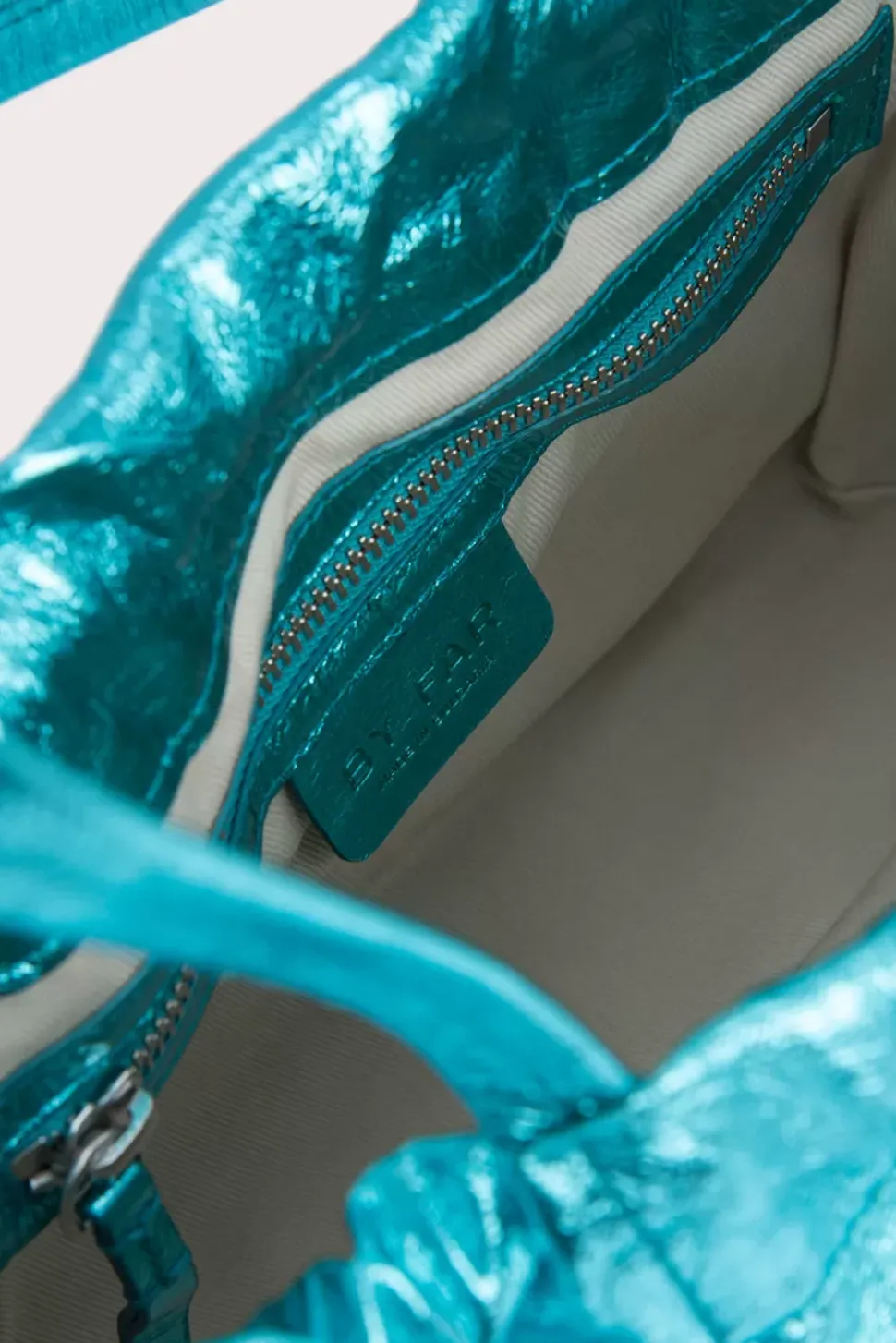 Malmo Aquamarine Metallic Leather