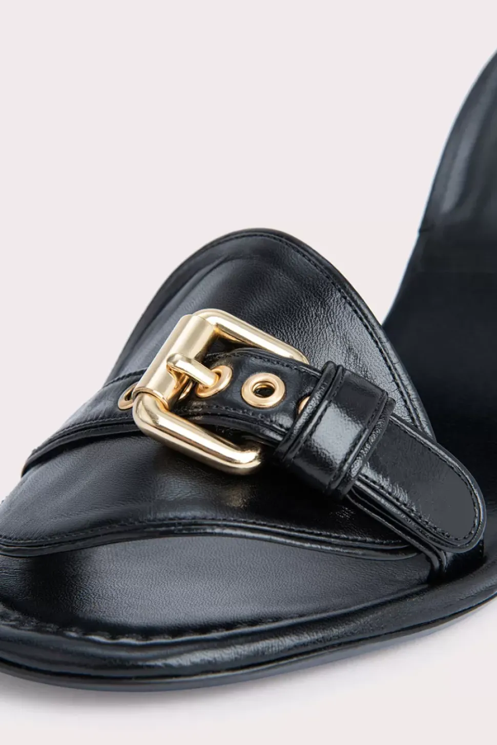 Montana Black Gloss Leather