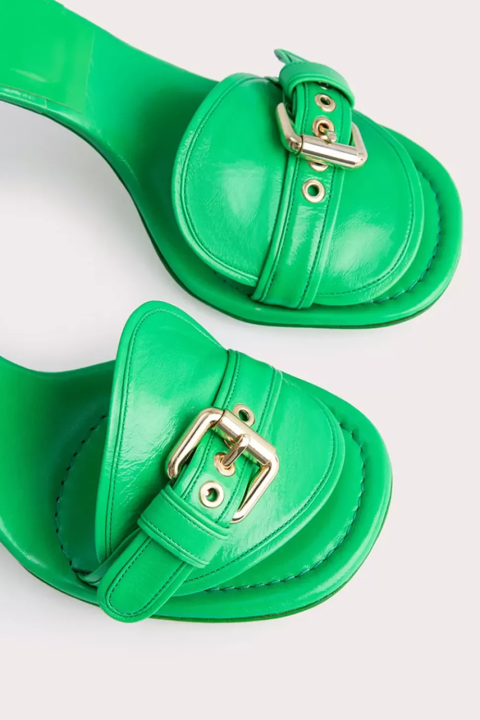 Montana Super Green Gloss Leather