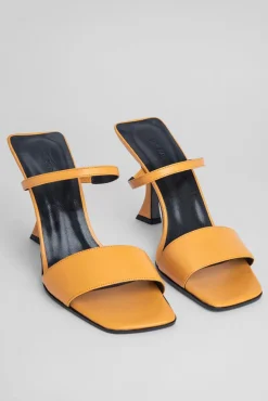 Nayla Honey Gloss Leather