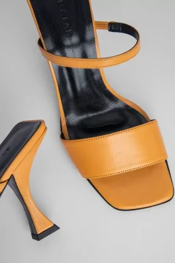 Nayla Honey Gloss Leather