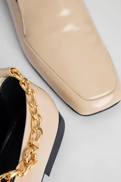 Nick Cream Semi Patent Leather