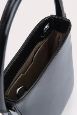 Note Black Patent Leather