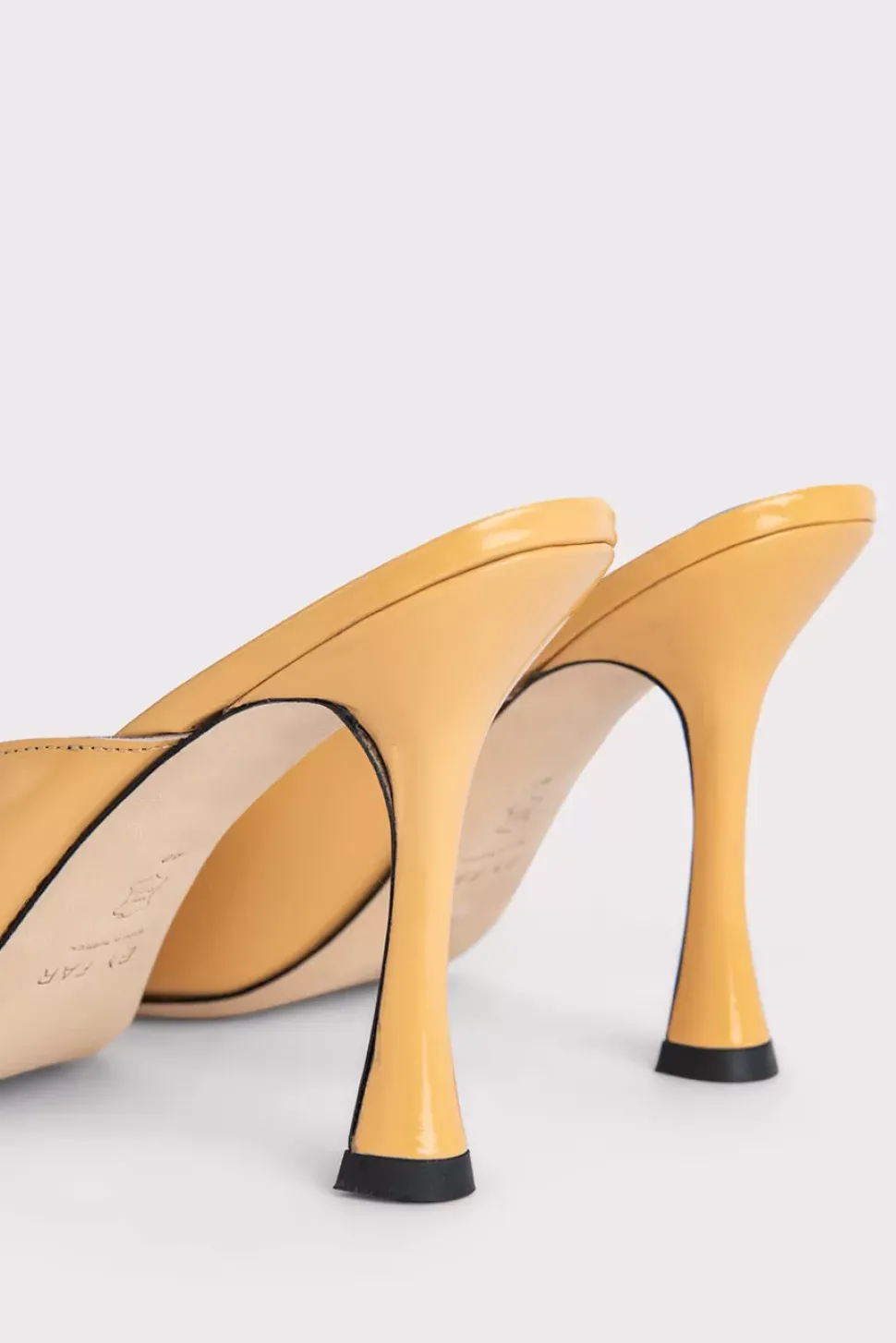 Olivia Biscuit Semi Patent Leather